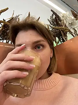 ValenciaShock online show from March 11, 6:51 am