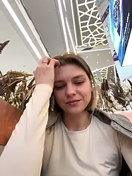 ValenciaShock online show from April 2, 7:15 am