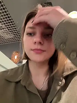 ValenciaShock online show from April 18, 7:11 am