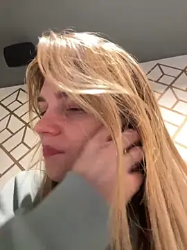 ValenciaShock online show from November 7, 6:40 am