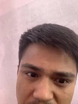 Snapshot of Hullax chatting on December 14, 4:40 am Hullax online show from December 14, 4:40 am