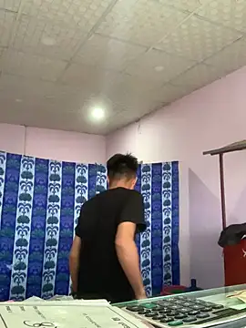 Hullax online show from March 21, 2:57 am