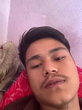 Snapshot of Hullax chatting on November 9, 5:00 am Hullax online show from November 9, 5:00 am