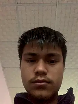 Snapshot of Hullax chatting on November 1, 1:12 am Hullax online show from November 1, 1:12 am