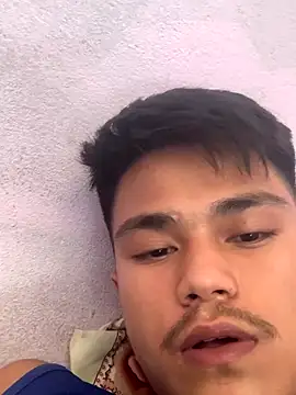 Snapshot of Hullax chatting on September 28, 4:30 am Hullax online show from September 28, 4:30 am