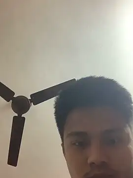 Hullax online show from March 4, 4:15 pm