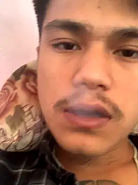 Snapshot of Hullax chatting on November 15, 2:37 am Hullax online show from November 15, 2:37 am