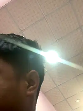 Snapshot of Hullax chatting on November 12, 2:04 am Hullax online show from November 12, 2:04 am