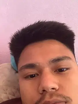 Hullax online show from March 17, 2:03 am