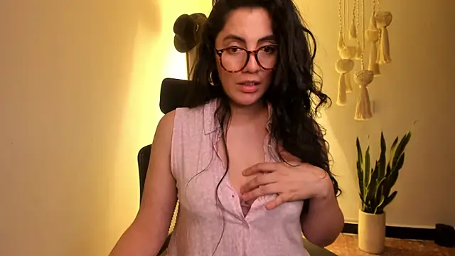 Mala Bad online show from March 13, 4:01 pm