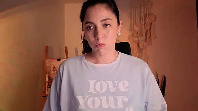 Mala Bad online show from October 27, 3:57 pm