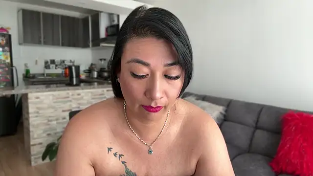 Karina Yang online show from April 14, 6:02 pm