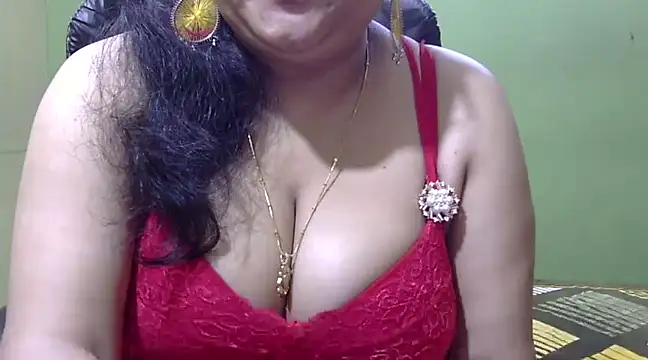 Snapshot of Mona_love143 chatting on March 6, 11:36 am Mona love143 online show from March 6, 11:36 am