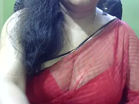 Snapshot of Mona_love143 chatting on November 4, 1:04 pm Mona love143 online show from November 4, 1:04 pm