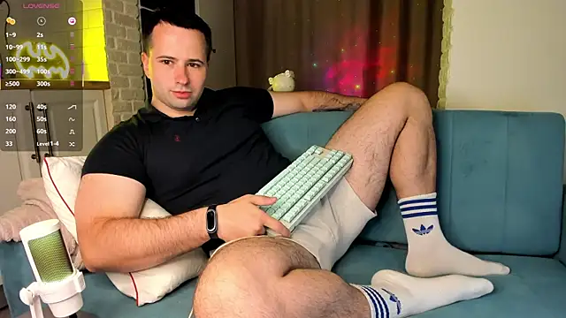 Snapshot of Alexey_Hairy chatting on June 20, 8:14 pm Alexey Hairy online show from June 20, 8:14 pm