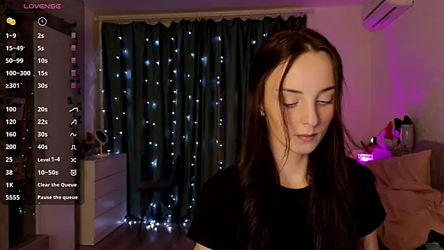 Snapshot of Silver_rains chatting on March 15, 8:43 pm Silver rains online show from March 15, 8:43 pm