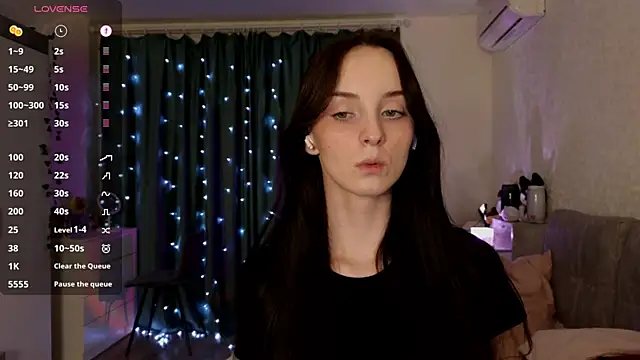 Snapshot of Silver_rains chatting on March 11, 9:48 pm Silver rains online show from March 11, 9:48 pm