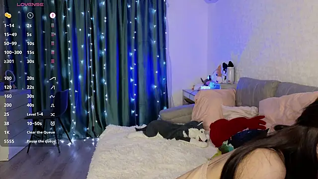 Snapshot of Silver_rains chatting on March 17, 11:35 pm Silver rains online show from March 17, 11:35 pm