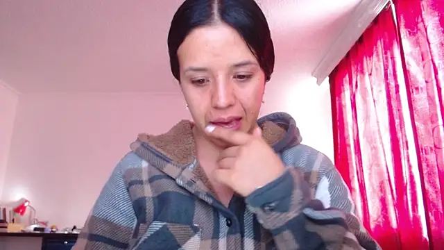 Snapshot of VALERY_MEER chatting on June 10, 12:17 pm VALERY MEER online show from June 10, 12:17 pm