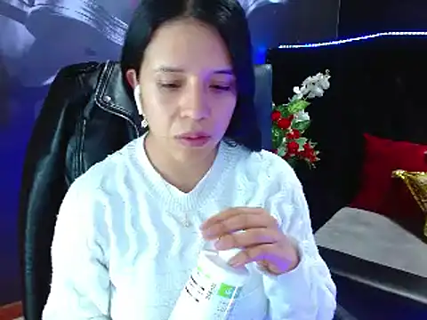 Snapshot of VALERY_MEER chatting on December 4, 11:46 am VALERY MEER online show from December 4, 11:46 am