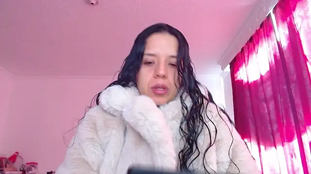 Snapshot of VALERY_MEER chatting on June 11, 12:46 pm VALERY MEER online show from June 11, 12:46 pm