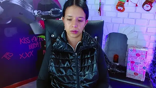 Snapshot of VALERY_MEER chatting on December 23, 11:57 am VALERY MEER online show from December 23, 11:57 am