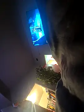 Sweetieboi04 online show from April 18, 6:16 am