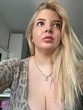 OdriOlsens online show from May 26, 11:19 am