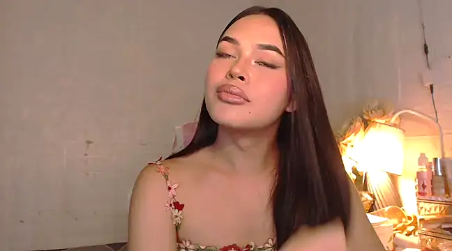 Ashely Lewis online show from January 31, 11:46 am