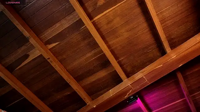 zinnia mosley online show from April 8, 12:17 pm