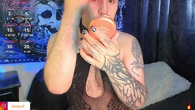 Lexxxxx  online show from November 15, 9:30 pm