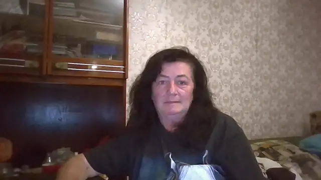 GypsiQueen2 online show from September 18, 7:39 pm