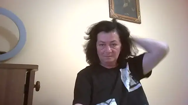 GypsiQueen2 online show from June 2, 5:24 pm