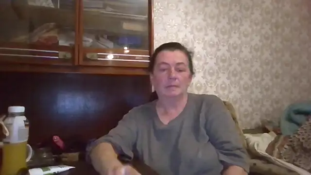 GypsiQueen2 online show from October 24, 4:17 pm