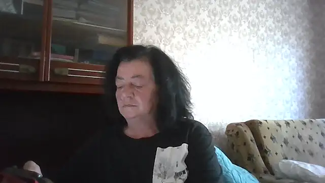 GypsiQueen2 online show from July 1, 5:52 am