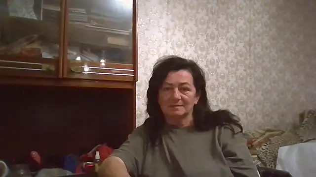 GypsiQueen2 online show from November 4, 4:11 pm