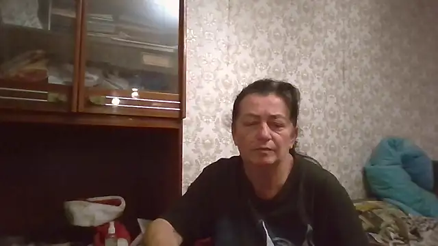 GypsiQueen2 online show from October 1, 7:18 pm