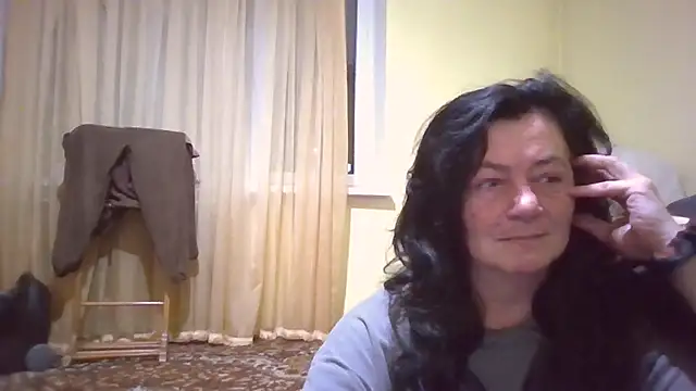 GypsiQueen2 online show from January 6, 6:12 pm