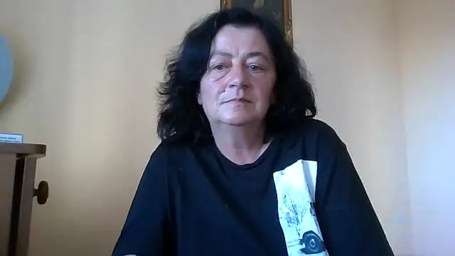 GypsiQueen2 online show from June 12, 4:49 pm