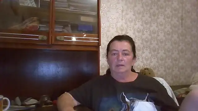 GypsiQueen2 online show from September 11, 7:03 pm