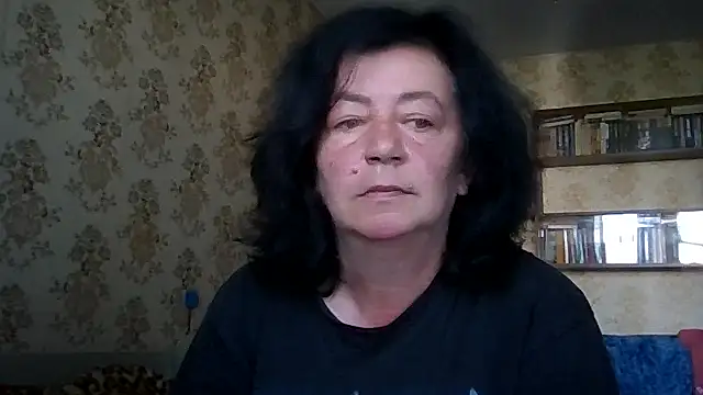 GypsiQueen2 online show from July 17, 6:43 am