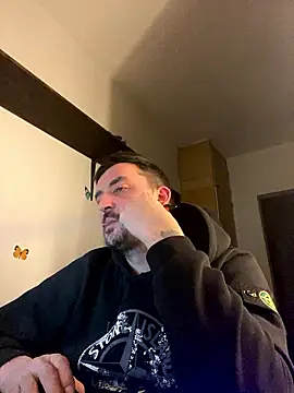 Fireflyerrr online show from January 8, 6:03 pm