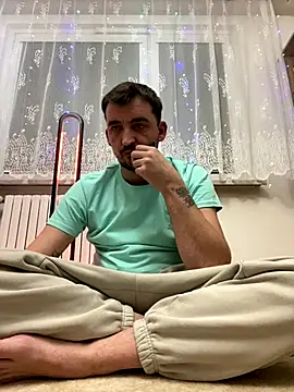 Fireflyerrr online show from November 12, 5:39 pm