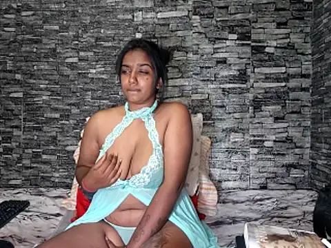Snapshot of Xindias_fantasyX chatting on May 12, 6:14 pm Xindias fantasyX online show from May 12, 6:14 pm