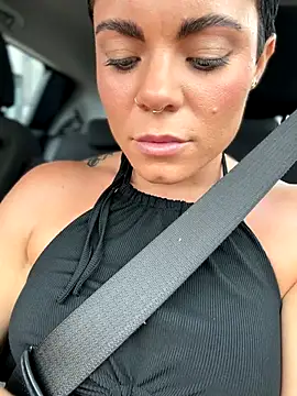 LukeLouHarvey online show from October 23, 4:44 am