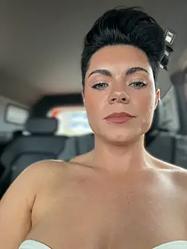 Snapshot of LukeLouHarvey chatting on January 17, 4:27 am LukeLouHarvey online show from January 17, 4:27 am