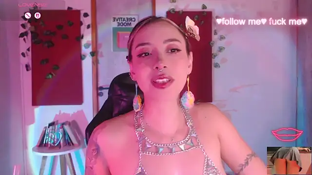 Snapshot of sakura_beauty chatting on November 28, 4:56 am sakura beauty online show from November 28, 4:56 am