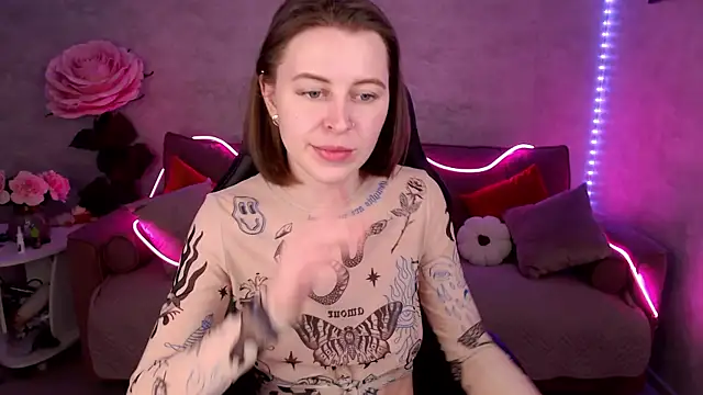 tiffany  burn online show from February 14, 8:10 am