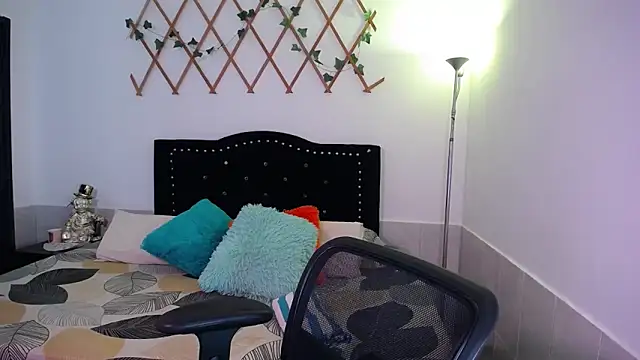 naughty girl 4u online show from October 30, 3:53 pm