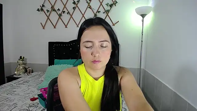 naughty girl 4u online show from February 13, 5:57 pm